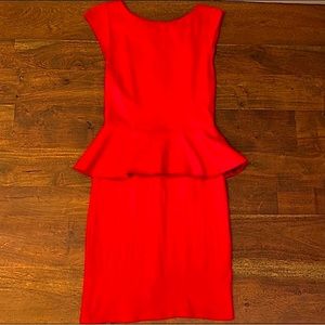 Alice + Olivia size 6 red fitted peplum cap sleeve mini dress